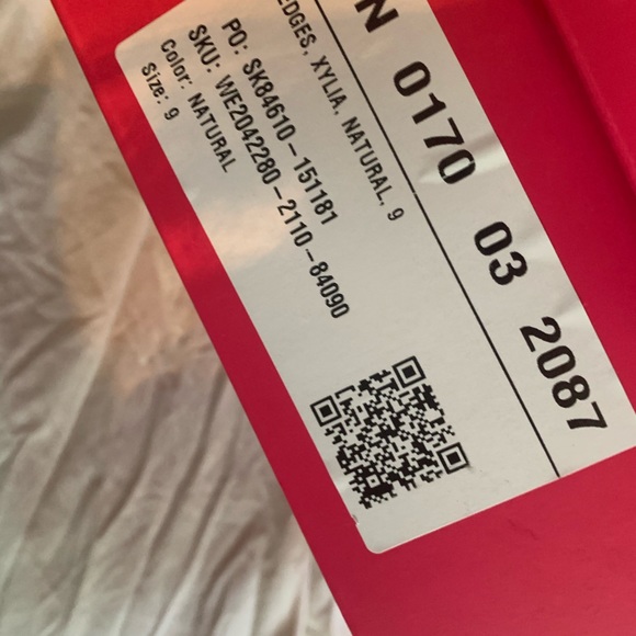 size 9 tan wedges - Picture 4 of 5